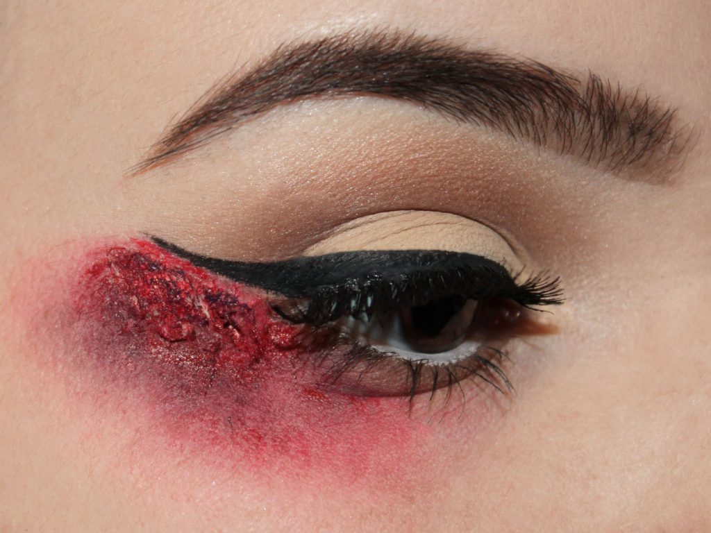 bloody-liner-5